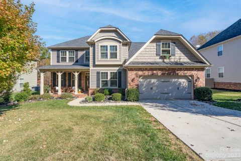 162 Misty Woods Drive sold home in Lake Forest, Lake Wylie, SC