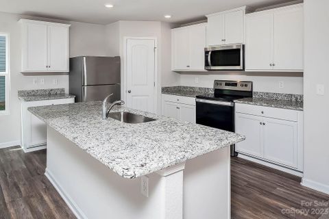 1705 Nia Road
