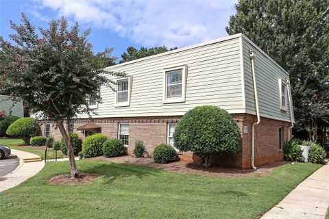 2618 Park Road