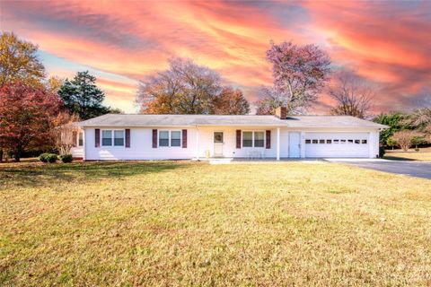 4603 Rock Barn Road sold home in Charlotta Court, Claremont, NC