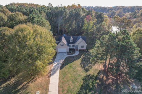 2011 Roadrunner Road sold home in Flying Eagle Estates, Clover, SC