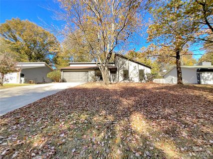 6107 Long Pine Drive