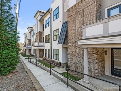 1103 Parkside Greenway Drive