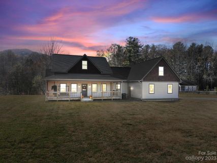 74 Walnut Valley Lane sold home in Red Maple Farms, Hendersonville, NC