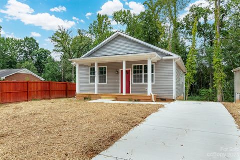 3732 Oakwood Road