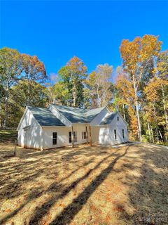 1319 Lincoln Road sold home in Foster Farms, York, SC