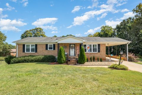 907 E Main Street
