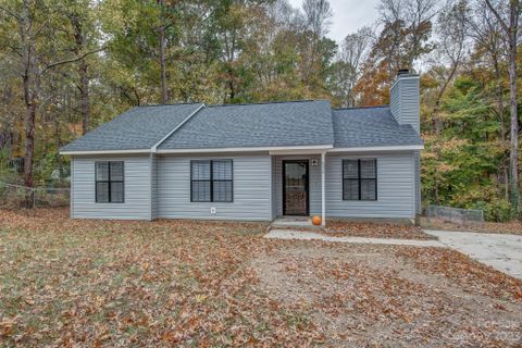 6226 Rocklake Drive sold home in Rock Commons, Charlotte, NC