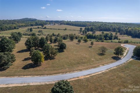 405 Mountain Meadows Lane sold home in Mountain Meadows, Tryon, NC