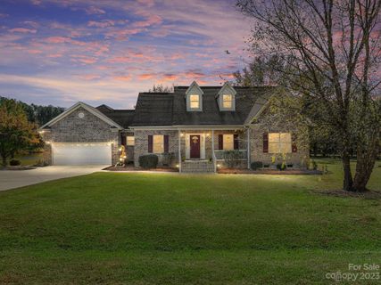 5127 Pond Bluff Drive sold home in Lathans Pond, Monroe, NC