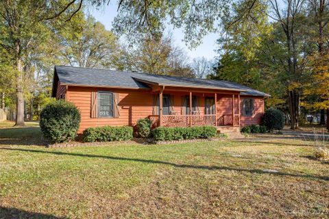 317 Woodside Drive