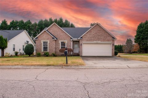 1116 Overhill Road sold home in Woodfield, Salisbury, NC