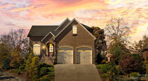 62 Divot Court sold home in The Woodlands at Olivers Landing, Hickory, NC
