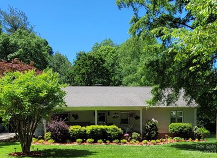 3209 15th Street sold home in North Pines, Hickory, NC