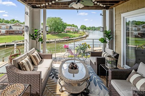18529 Harborside Drive