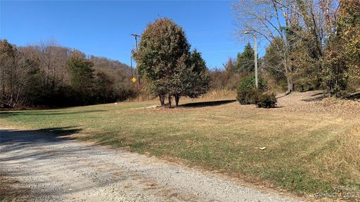 17 Shady Oak Lane sold home in Mary Ellen Brown, Arden, NC