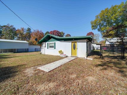 139 9th Avenue sold home in Pinehaven, New London, NC