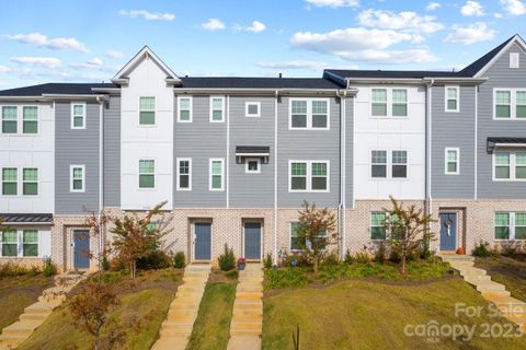 2418 Arbor Loop Drive