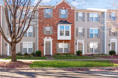 15666 King Louis Court