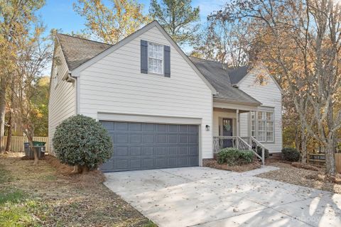 6119 Rosebriar Lane