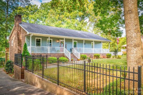 17023 Knoxwood Drive sold home in Knoxwood, Huntersville, NC