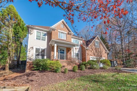 323 Sabot Lane sold home in Greygate, Matthews, NC
