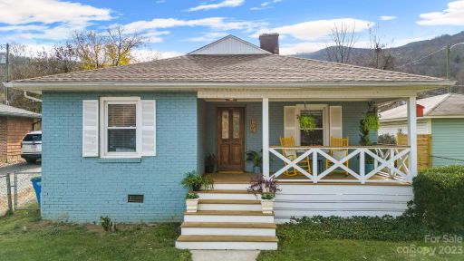 102 Campbell Street sold home in Beacon Village, Swannanoa, NC