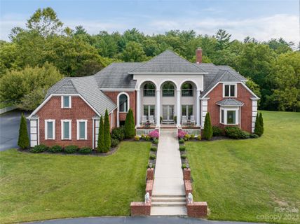 3 Walnut Lane sold home in White Oak Plantation, Fletcher, NC