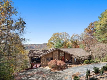 65 Mimosa Way sold home in Timber Creek, Hendersonville, NC