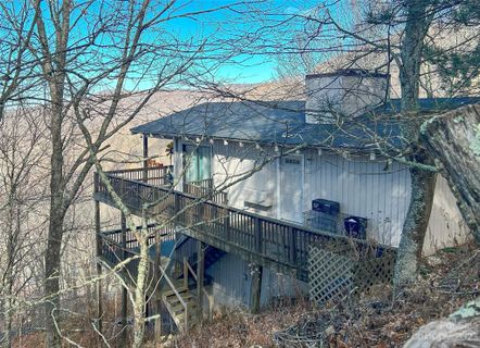 231 Sarvis Lane