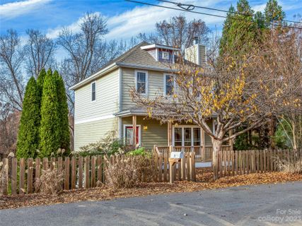 20 Cross Place sold home in Cottage Park, Asheville, NC