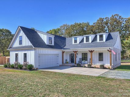 8510 Tirzah Church Road sold home in Wildwood Meadows, Waxhaw, NC