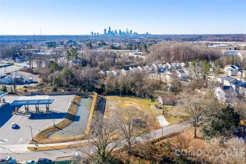 3208 Riley Avenue sold home in Wilson Heights, Charlotte, NC