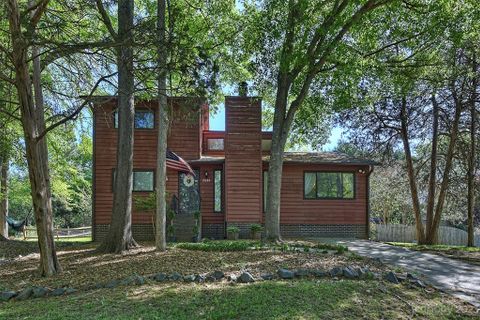12029 Five Cedars Road sold home in Meadowbrook, Charlotte, NC