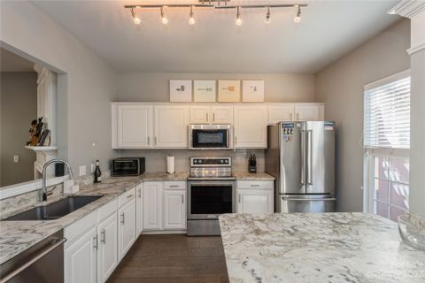 3050 Castleberry Court