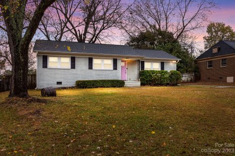 3839 Woodleaf Road