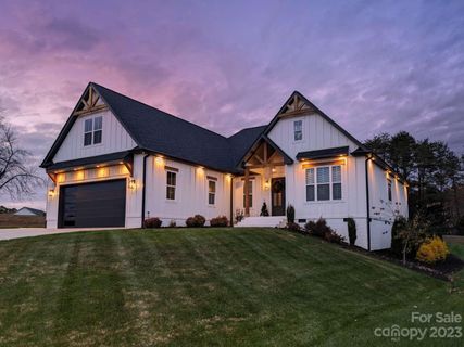 4218 Holly Circle