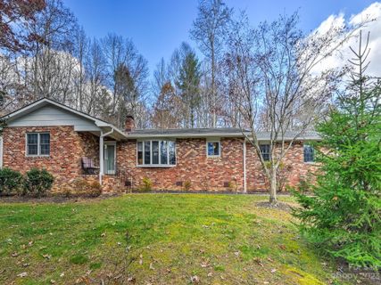 206 Childs Drive sold home in Brightwater Heights, Hendersonville, NC