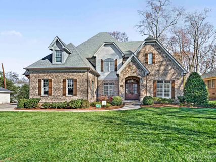 2415 Tanglewood Lane