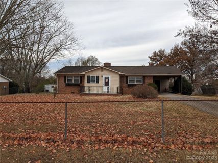 805 Orchard Street sold home in Winter Park, Shelby, NC