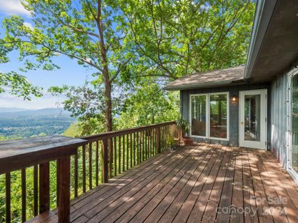 8 Bent Tree Road sold home in Sunset Mountain, Asheville, NC