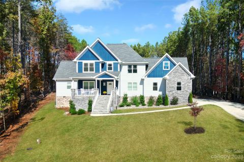 490 Kenway Loop