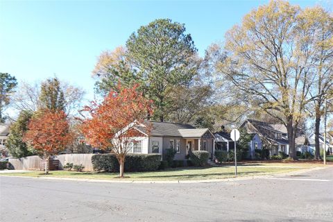 648 Melbourne Court