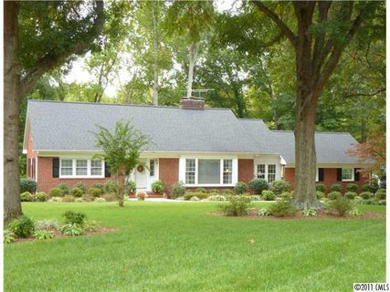 1334 Beechwood Road