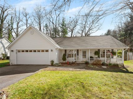 2657 Middleton Circle sold home in Middleton Place, Hendersonville, NC