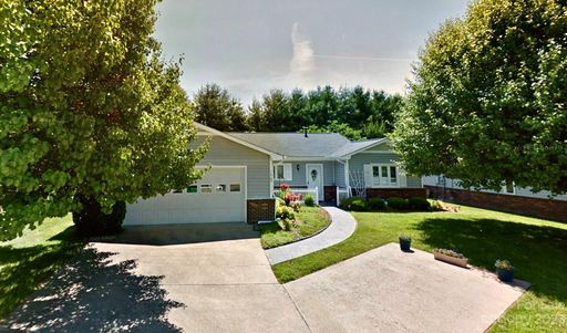 140 Derbyshire Drive