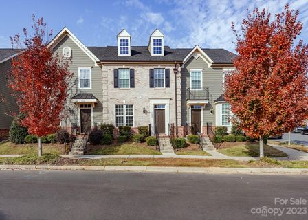 1608 Lovers Lawn Trace