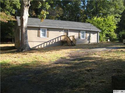 105 Gaddis Drive sold home in Lakewood, Mount Holly, NC