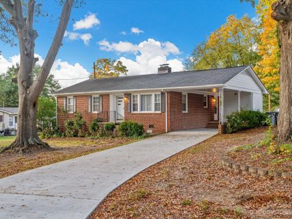 628 Westway Drive sold home in Crestview, Gastonia, NC