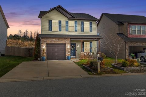 82 North River Road